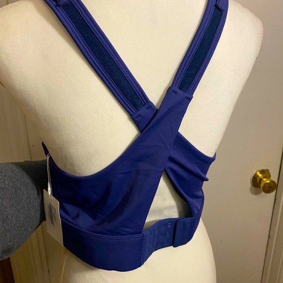 NWT VFUS Sports Bra - Picture 3 of 5